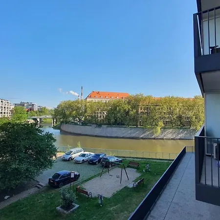 Midnight Blue Βρότσλαβ